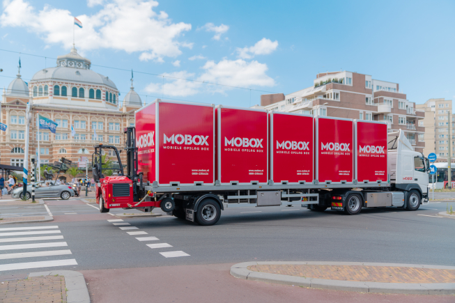 MOBOX_PHOTO_KURHAUS_017-NEWSDETAIL Mobox vrachtwagen voor Kurhaus Den Haag